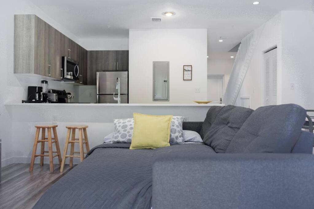 Awesome Townhouse 15 Minutes From The Beach 迈阿密 外观 照片